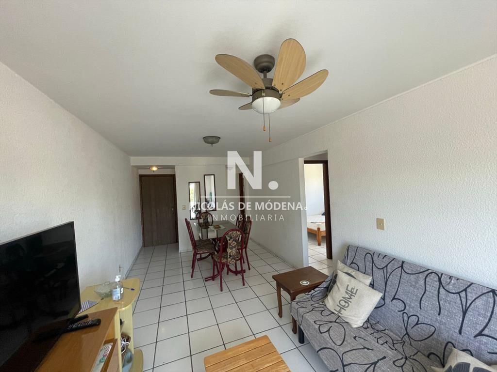 APARTAMENTO EN PUNTA DEL ESTE