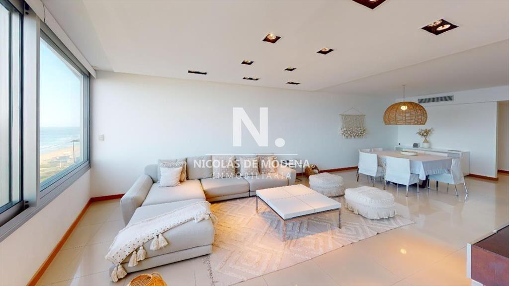 Vende Apartamento en Brava - Punta del Este de 3dormitorios