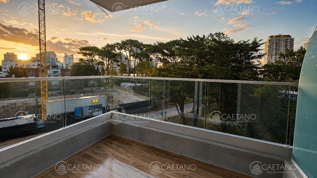 Apartamento de 1 dormitorio en venta, con vista a