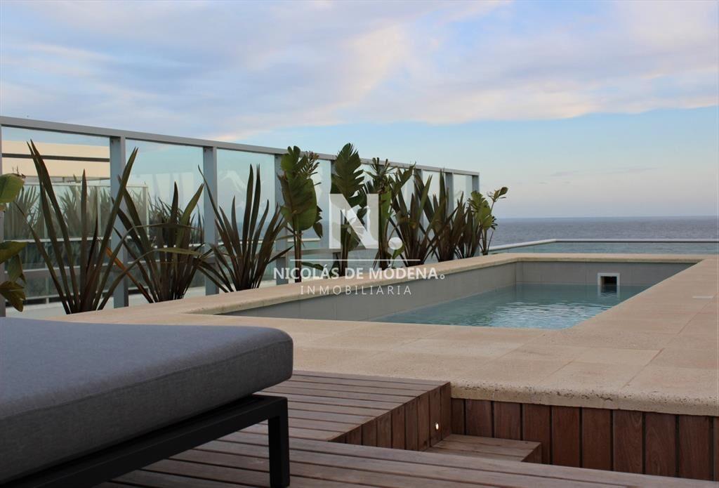 Exclusivo Penthouse en torre de Categoria