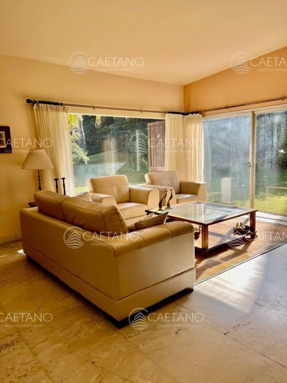 Alquiler casa con terreno de 6600m2 por Pedragosa Sierra, P