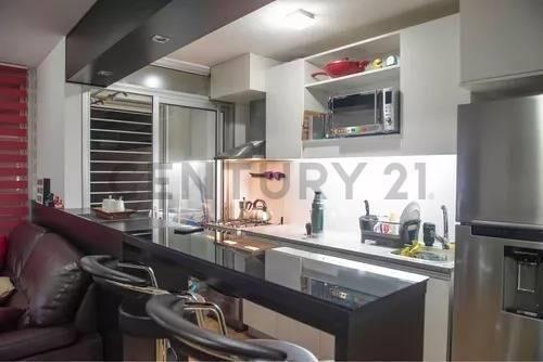 Apartamento 2 dormitorios con cochera privada en Aguada