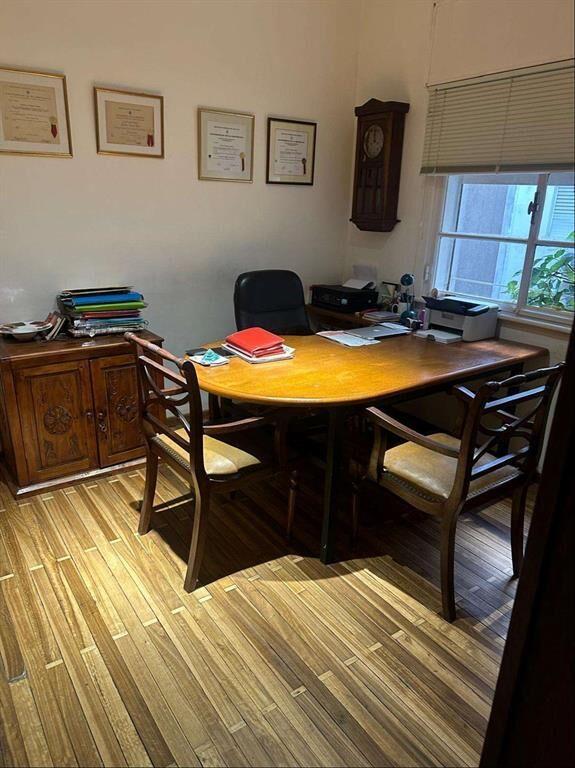 Muy buen apartamento de tres dorm y servicio completo en C