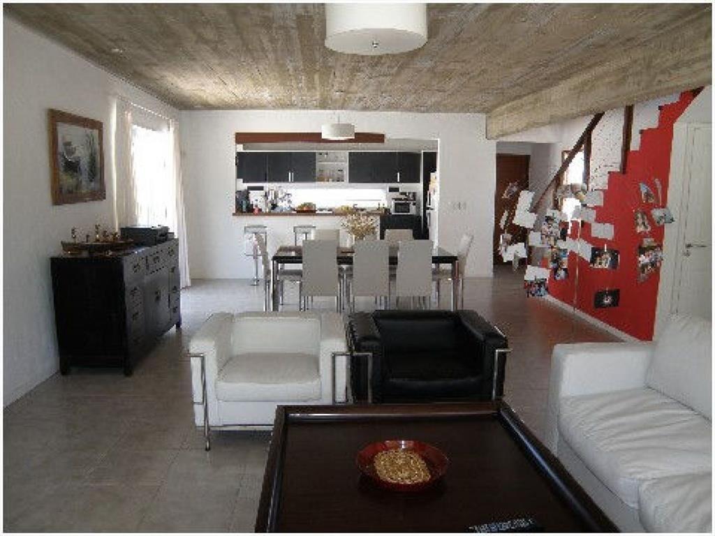 VENTA DE CASA DE 3 DORMITORIOS EN LA BARRA PUNTA DEL ESTE