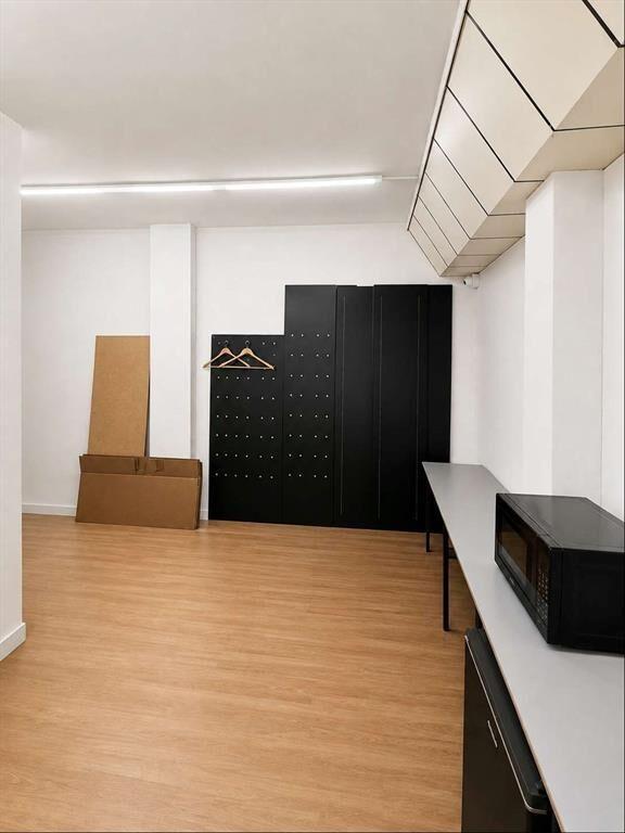ALQUILER Local comercial de 343m2 sobre 18 de julio en Cent