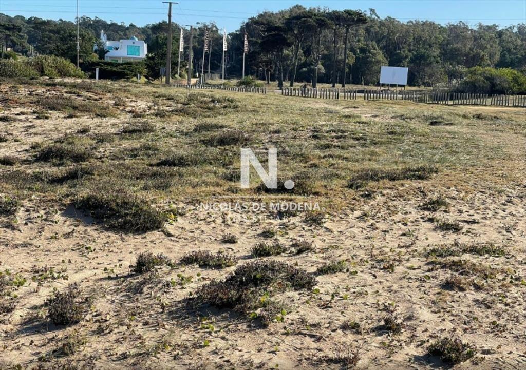 Vende Terreno en Manantiales