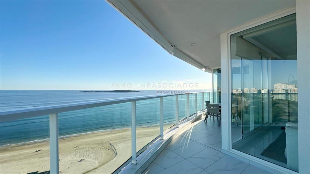 Departamento en venta en edificio Paramount de 3