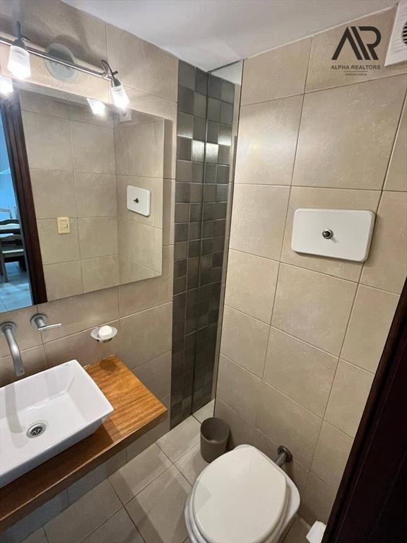 Apartamento en venta c/ cochera en Roosevelt