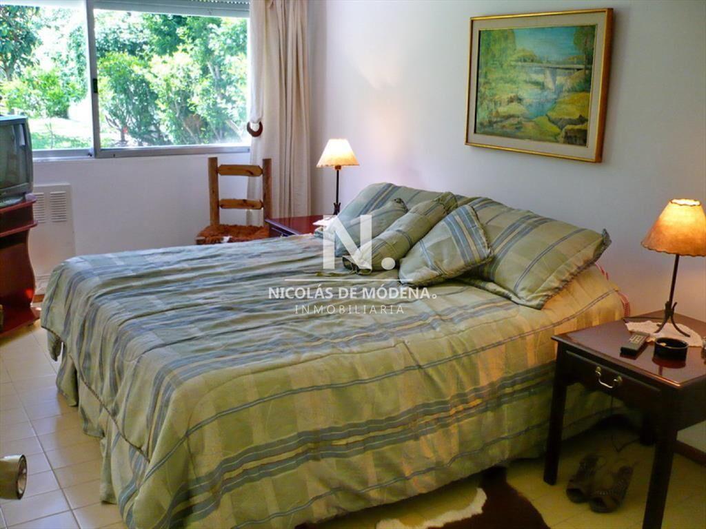 Vendo casa 3 dormitorios con piscina en del Punta