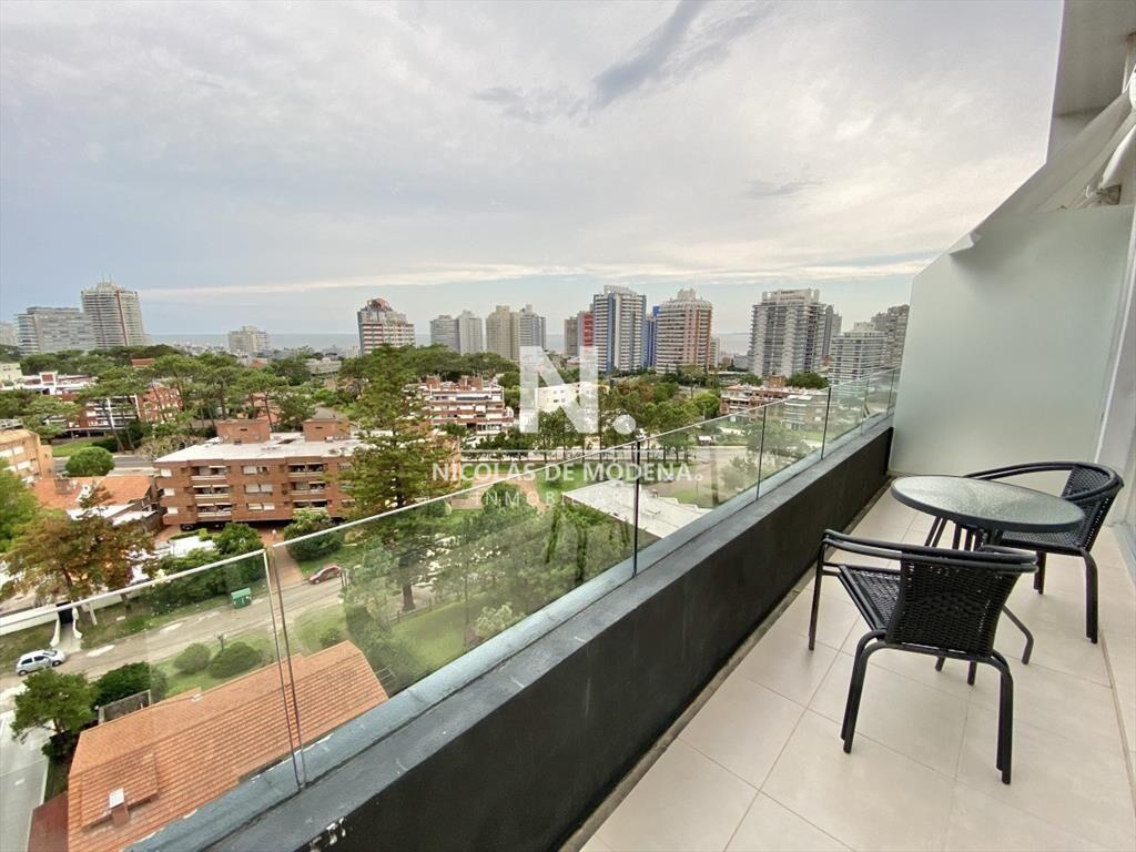 Vende departamento de 3 dormitorios y excelentes