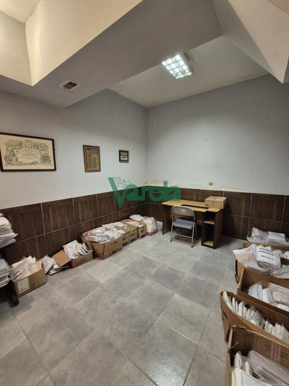 Venta local en 3 plantas 700 mts2, Agraciada esq