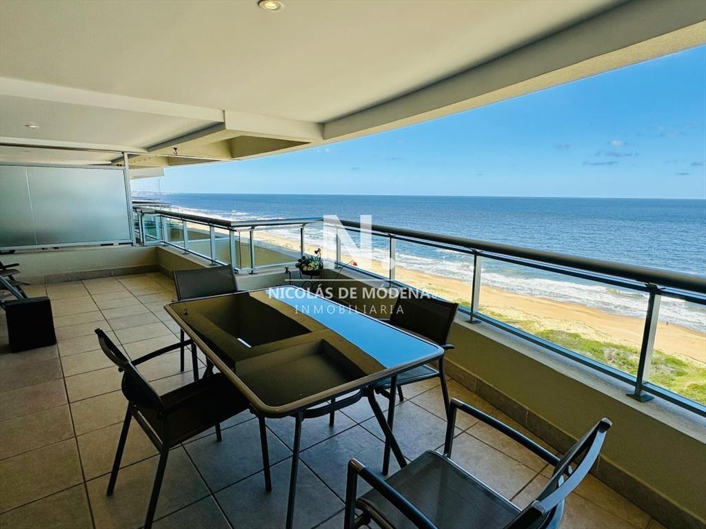 Alquiler de apartamento en Brava Punta del Este de 3 dormit