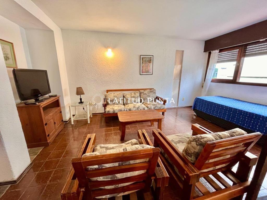 Apartamento 2 dormitorios. Aidy Grill