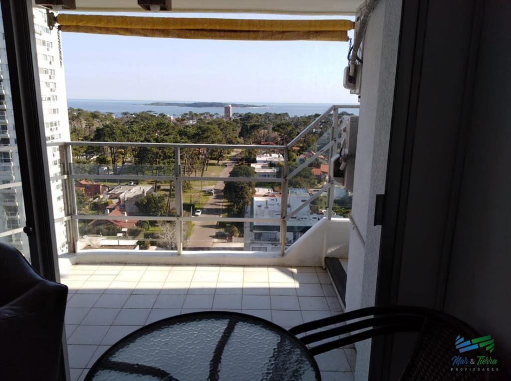 En venta apartamento 3 dormitorios en Roosevelt,