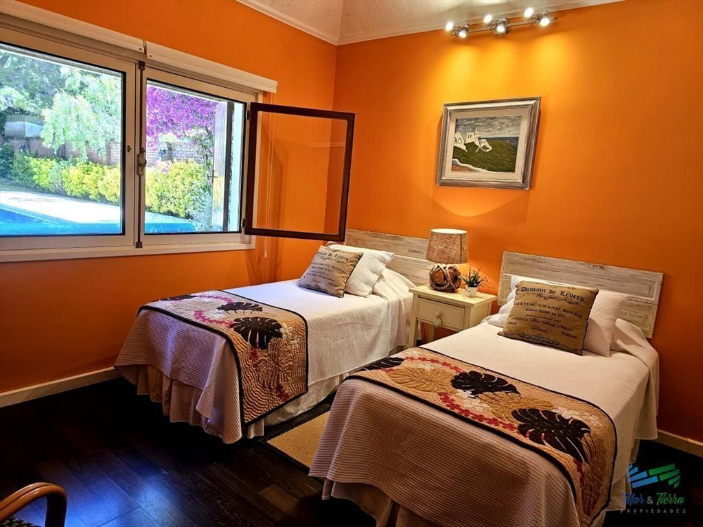 En venta casa de 3 dormitorios con piscina en