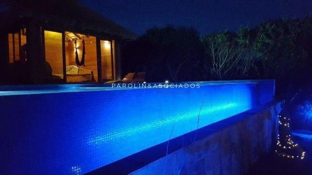 VENTA DE CASA DE 3 DORMITORIOS EN MONTOYA PUNTA