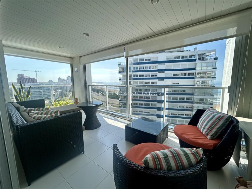 Apartamento en venta de 3 dormitorios en Punta