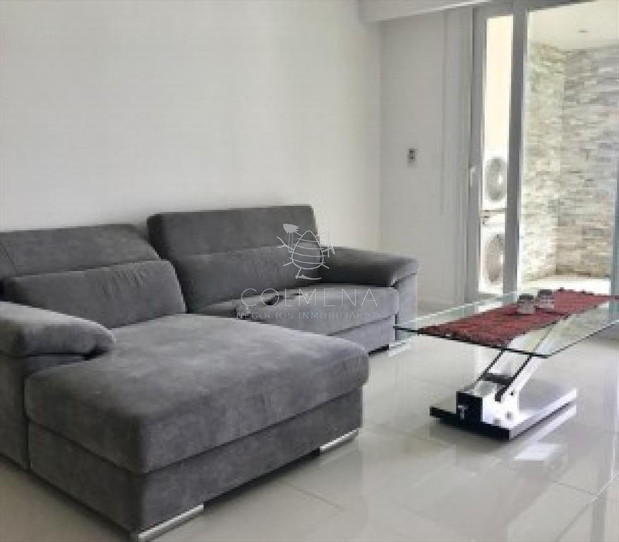 Precioso apartamento en Pinares Punta del Este.-