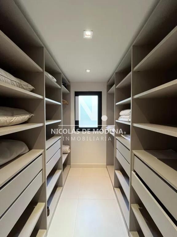 Impecable departamento, comodo e iluminado.