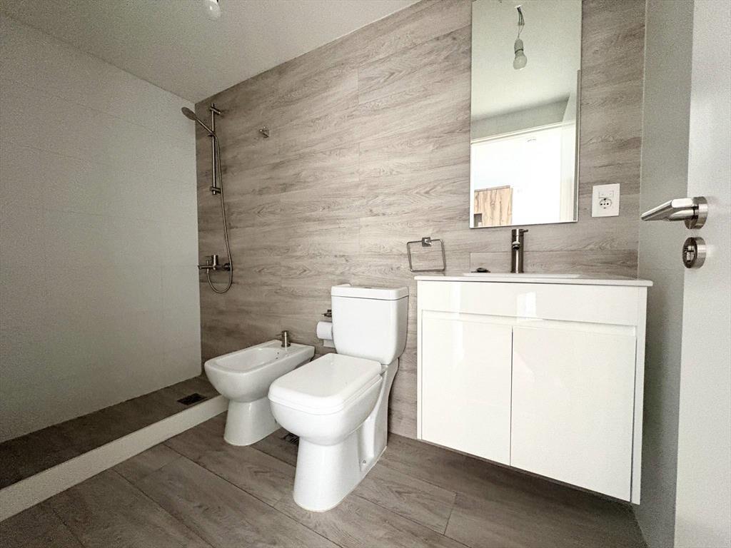 Venta de Apartamento con 1 dormitorio, terraza y garage en C