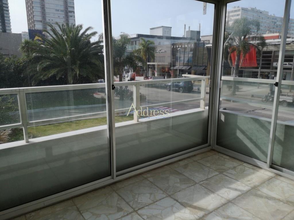 península, calle 24