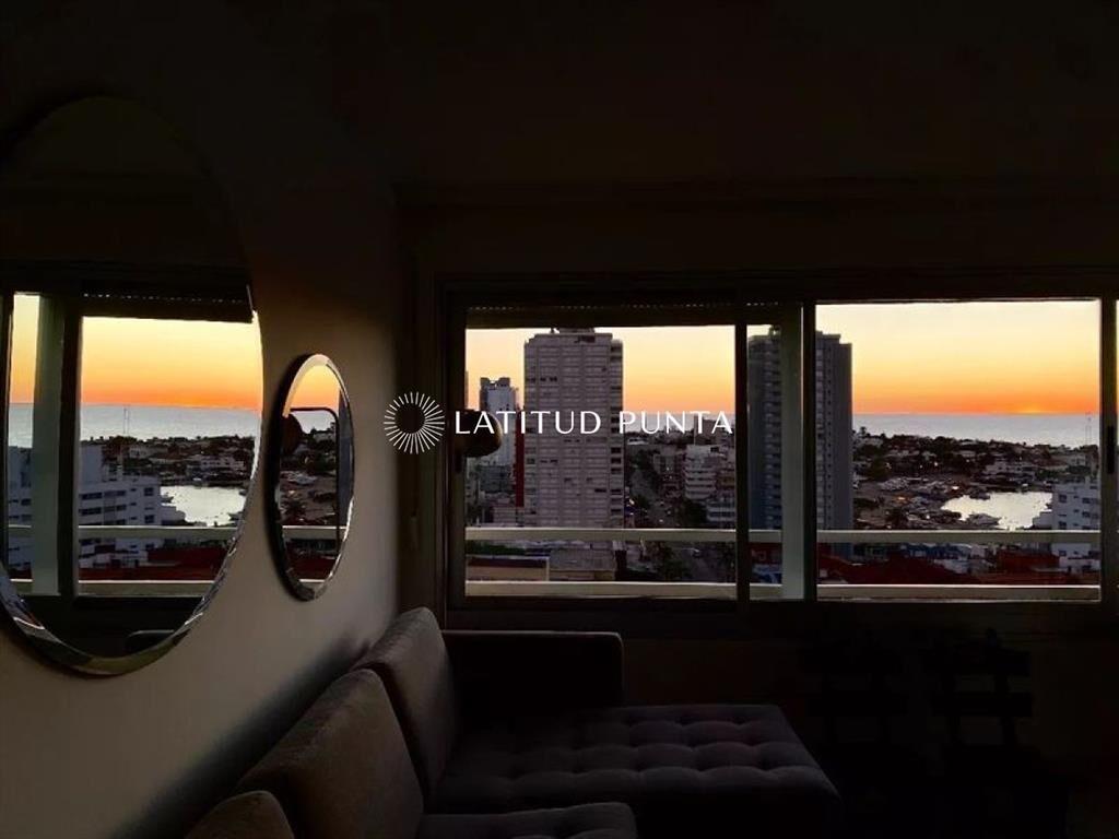 Península, apartamento de 3 dormitorios en piso