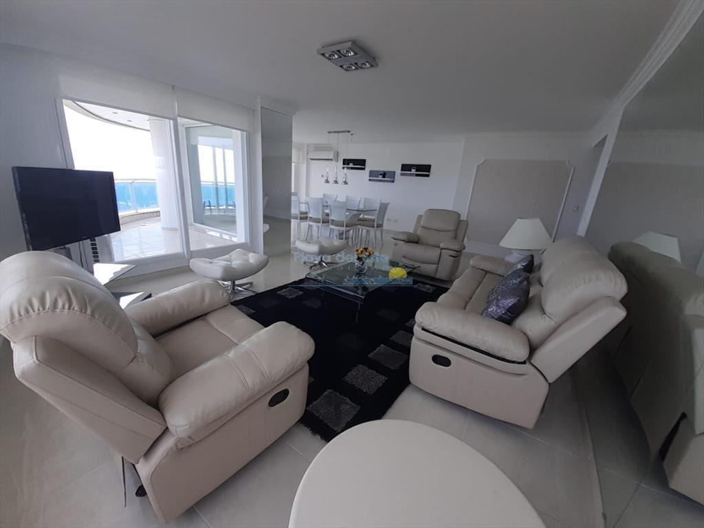 Apartamento en Venta de 3 Dormitorios en Punta ,