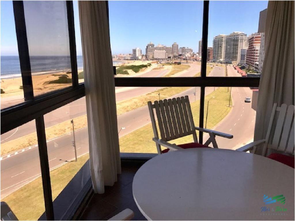 Apartamento en Brava, 2 dormitorios *