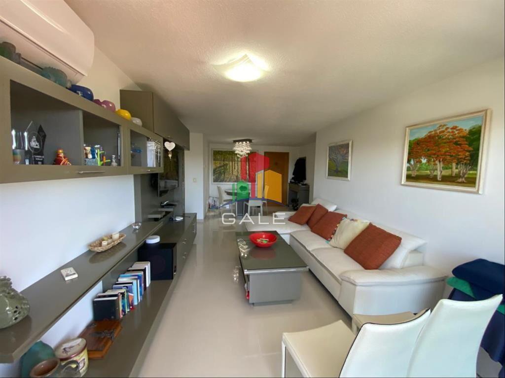Hermoso Apartamento sobre Roosevelt de 3 y