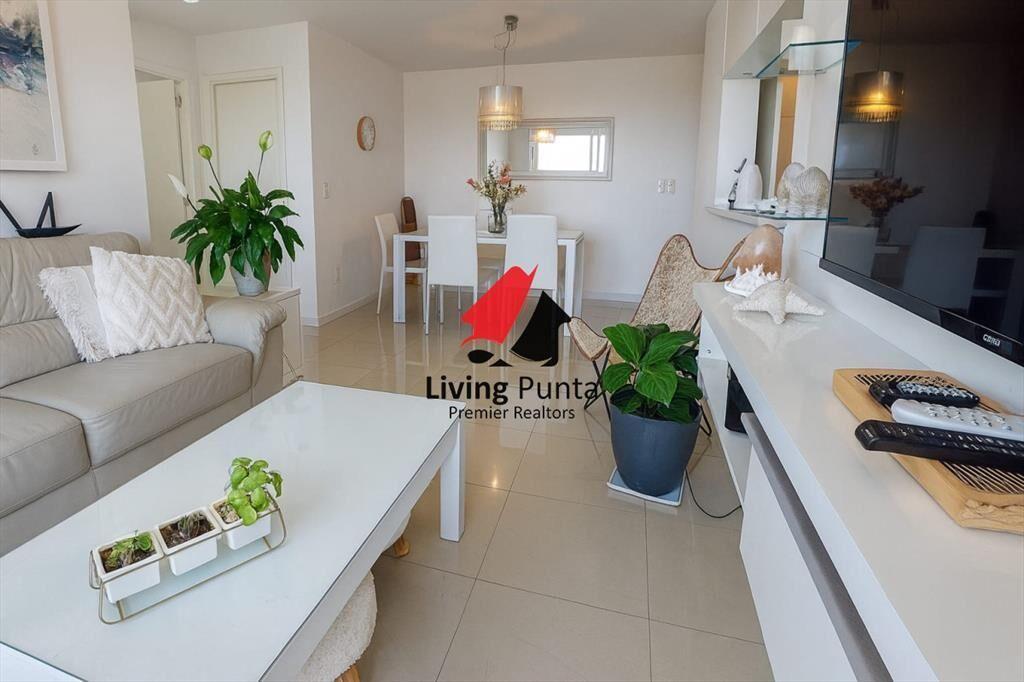 Apartamento en venta de dos dormitorios en Avda