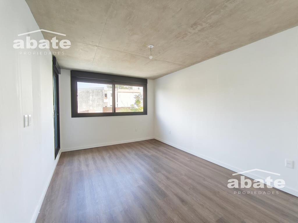Alquiler de Apartamento de dos Dormitorios y dos Baños en P