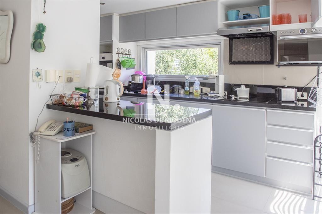 Departamento de 2 dormitorios proximo al mar y Punta Shoppi