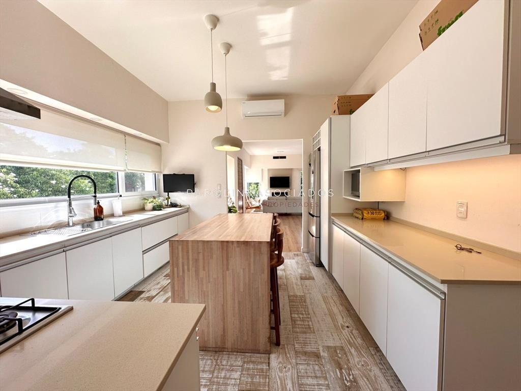 Casa En Venta de 4 Dormitorios En Jardines De Cordoba, Punt