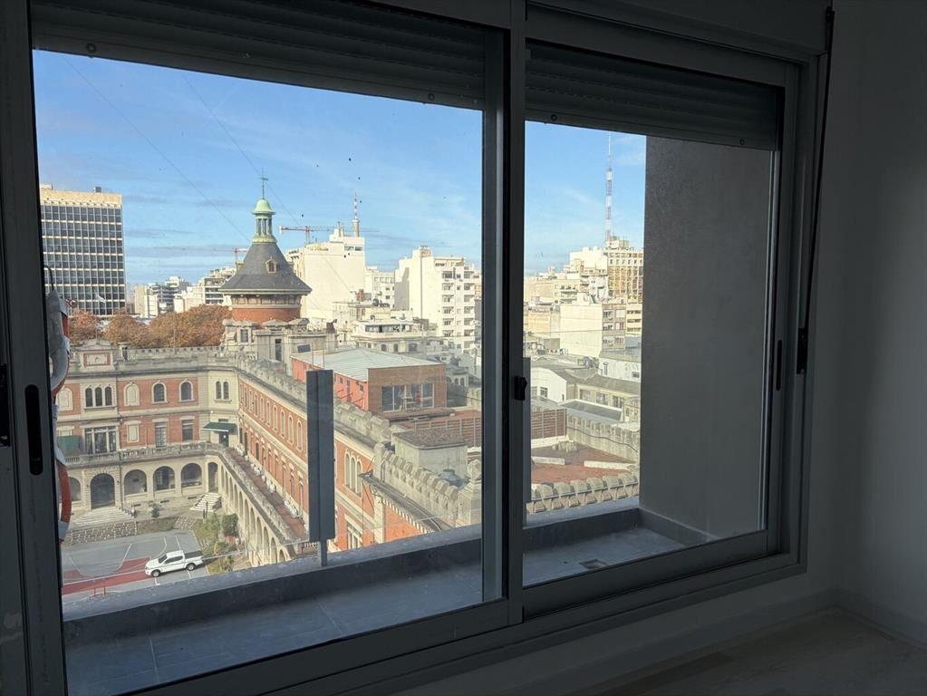 Venta apartamento 1 dormitorio al frente en Cordon. a estre