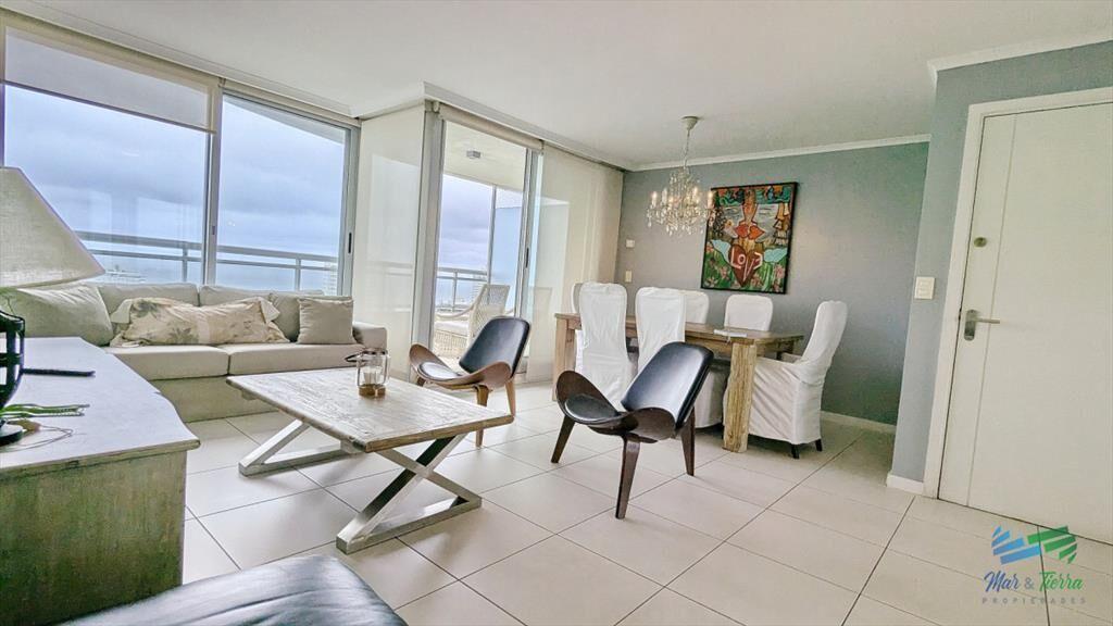 Venta y alquiler de apartamento de 2 dormitorios 2 baños v