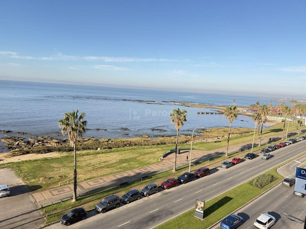 PARODI venta Rambla Punta Carretas 3 DORM PARRILLERO próxim