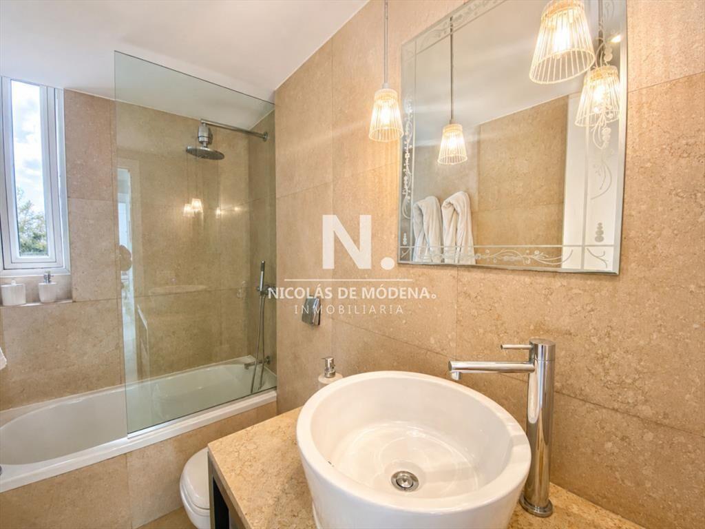 Vende apartamento de 2 dormitorios en Roosevelt,