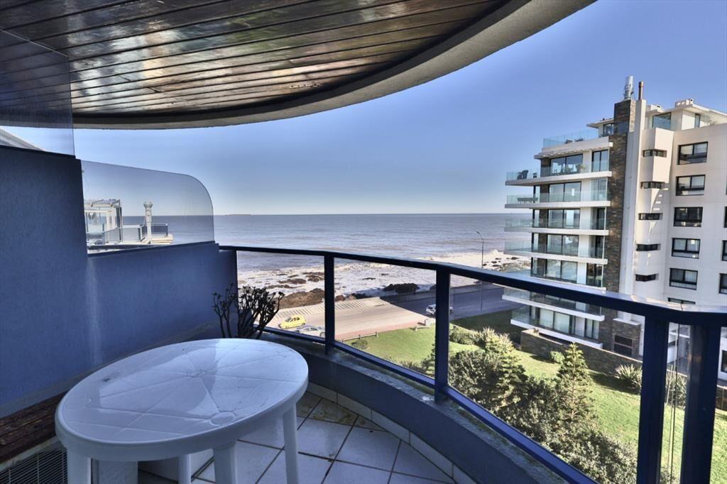 DUPLEX DE 2 DORMITORIOS EN VENTA - PENINSULA