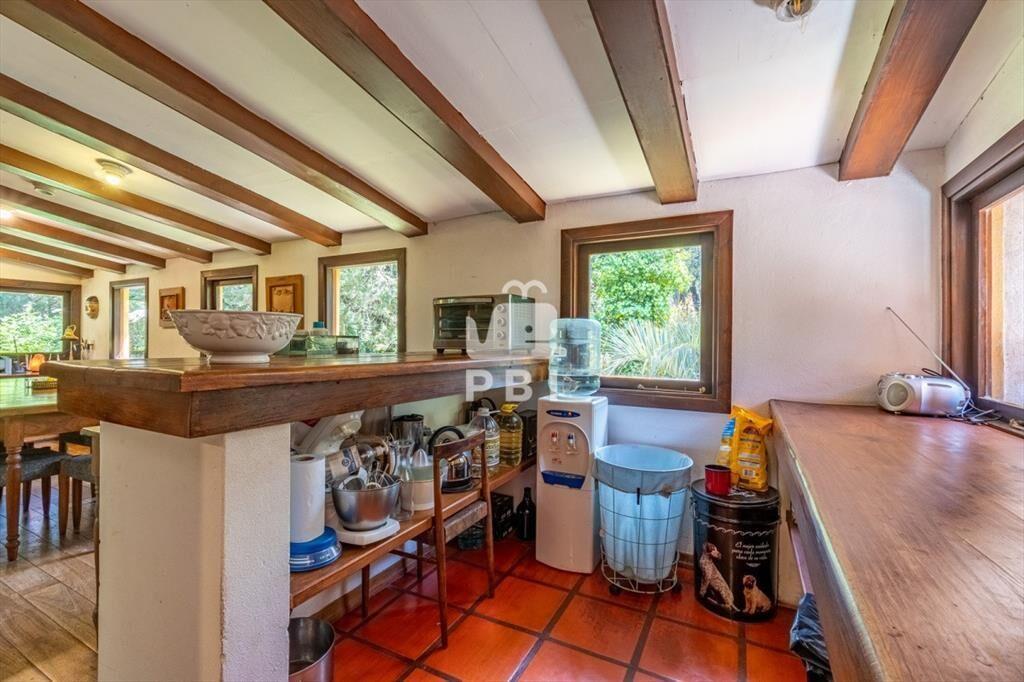Casa de 5 DORMITORIOS en Punta Ballena, Punta - :