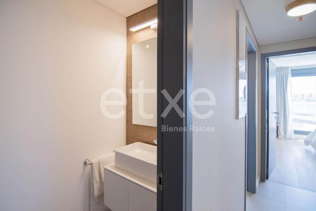 Venta Apartamento 2 dorm 3 baños Carrasco Boating Torre 2...