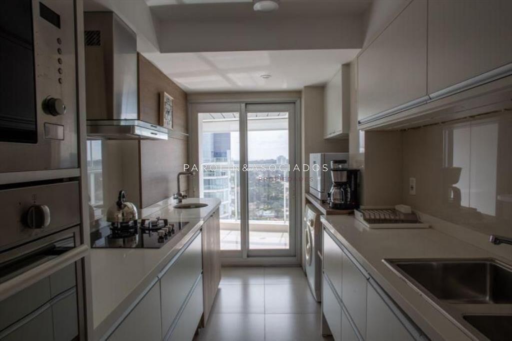 Apartamento en venta de 3 dormitorios en Miami