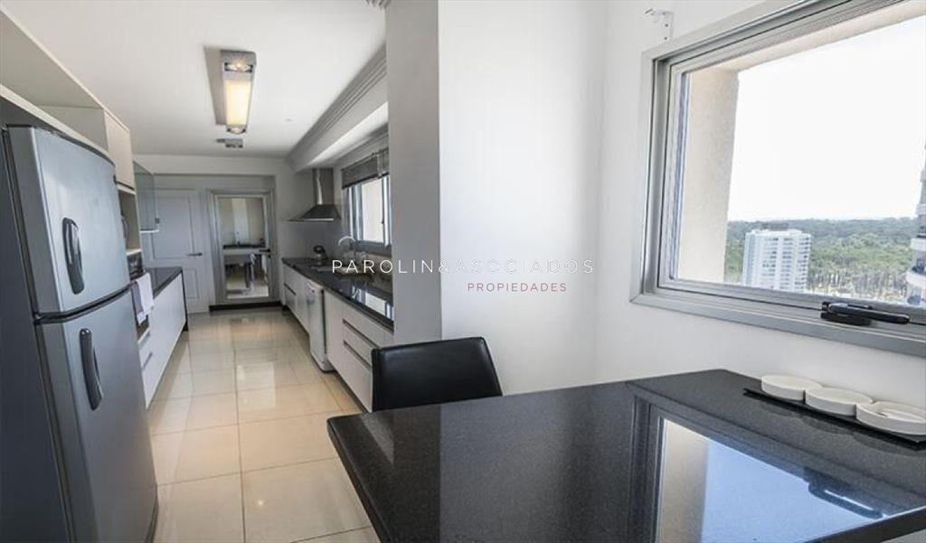 Apartamento en venta en Tiburón III, Punta del