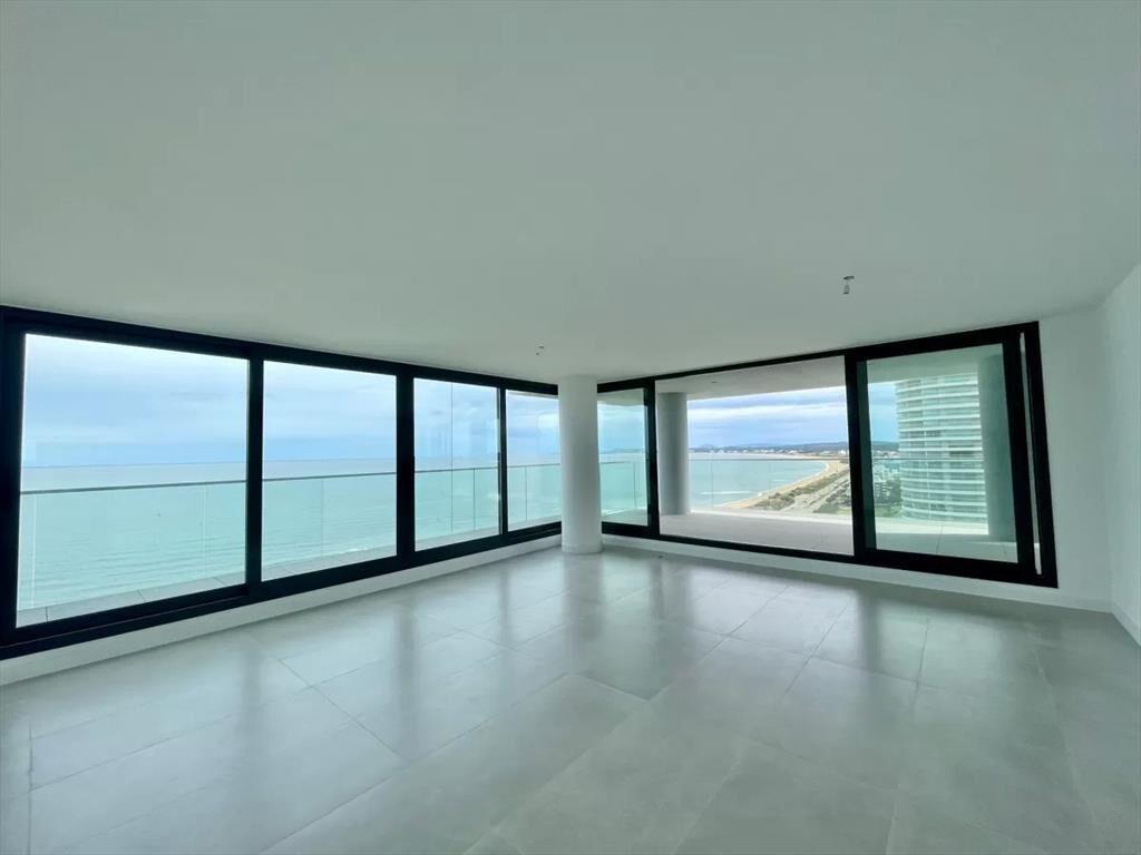 VENTA DE APARTAMENTO DE 3 SUITES ESQUINERO EN EN