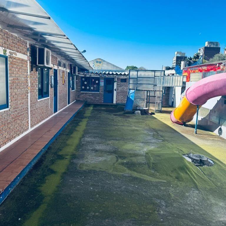 Edificio corporativo o institucional en venta | 450 m² edifi