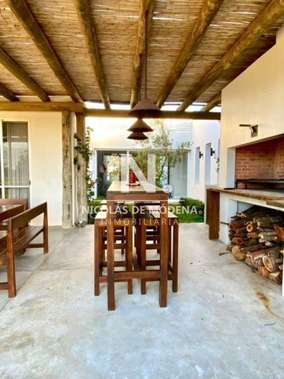Espectacular Casa en Venta en El Quijote, 4 Dormitorios y P