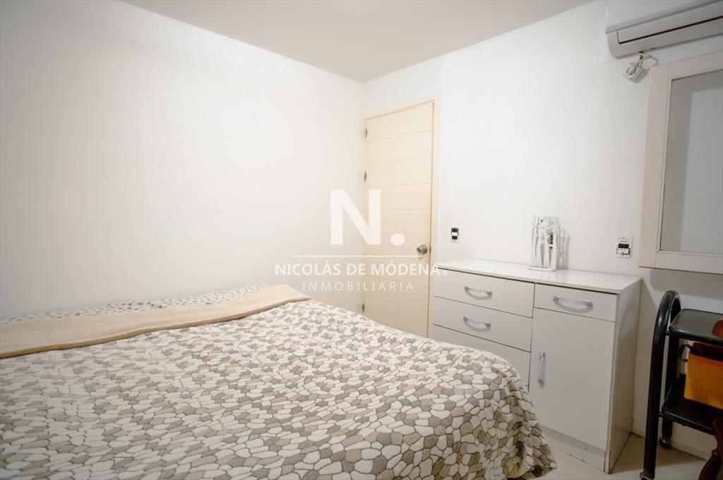 En venta casa en Lugano de 4 dormitorios, con piscina y par