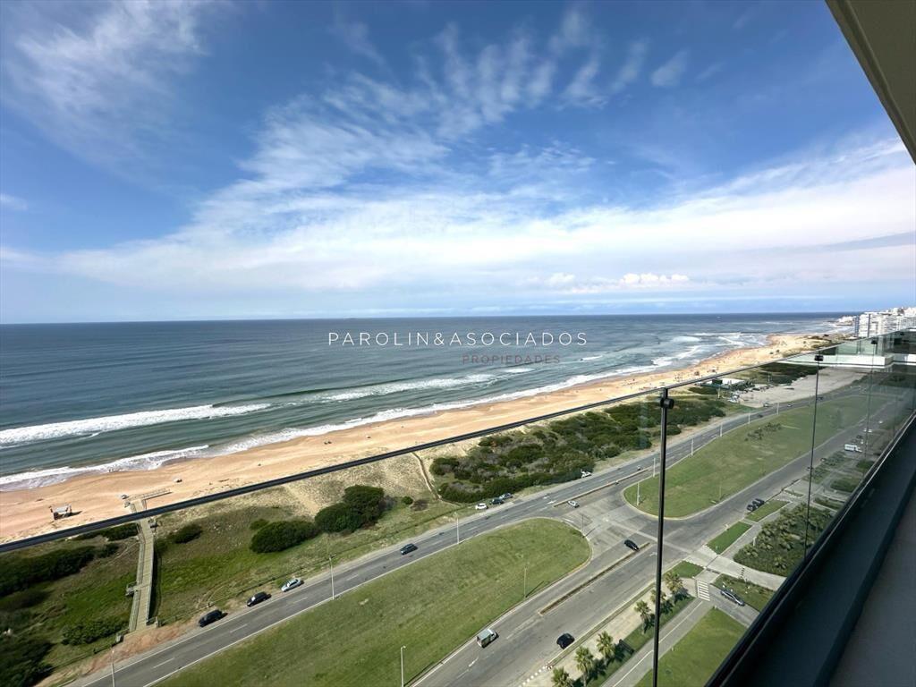 Apartamento en venta de 3 dormitorios en Le Parc