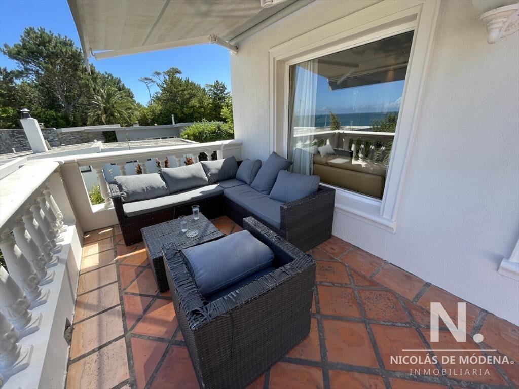 Hermosa casa con vista al mar