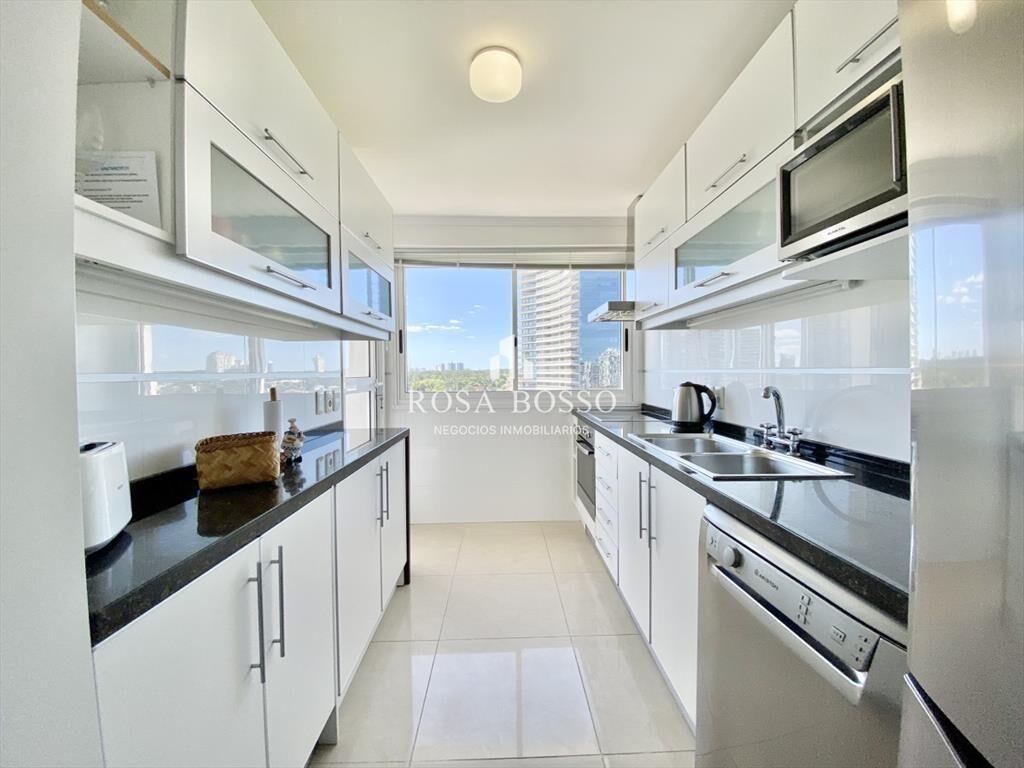 Alquiler, Apartamento, 3 dormitorios, Punta del