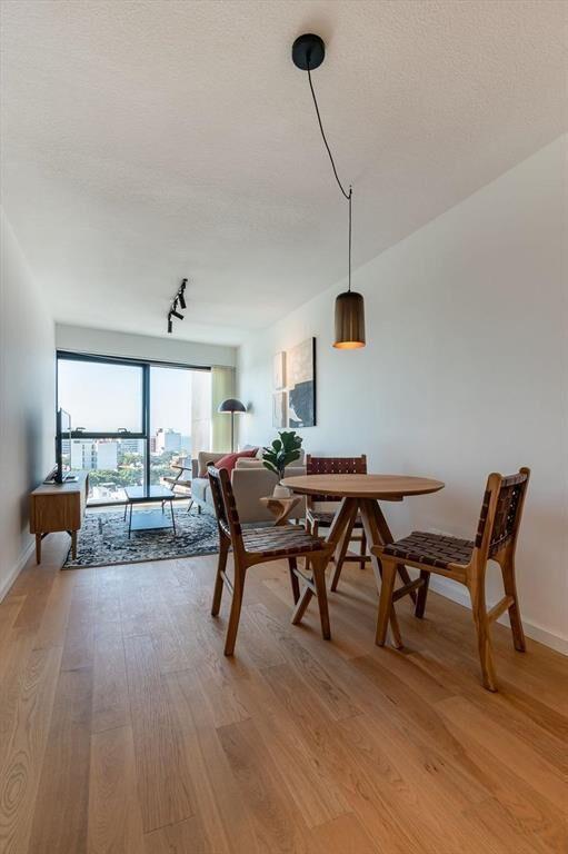 Apartamento en Venta 2 Dorm. con Terraza Rbla. Malvín Monte